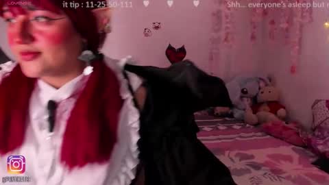 Emily online show from 11/11/25, 03:17