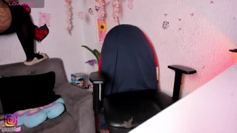 Snapshot of emilycollei chatting on 05/24/26, 02:38 Emily online show from 05/24/26, 02:38