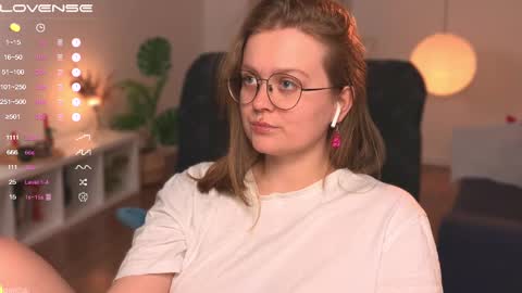 Emily  online show from 02/09/25, 03:23