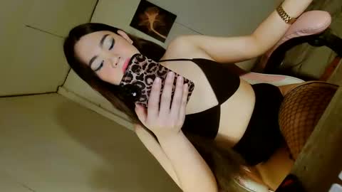 ariane online show from 04/23/26, 08:02