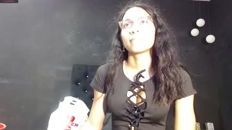 Emily online show from 02/09/25, 11:25