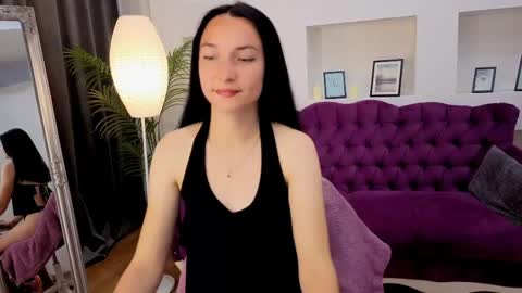 Snapshot of emilygreyy__ chatting on 06/07/26, 06:33 emilygreyy__ online show from 06/07/26, 06:33