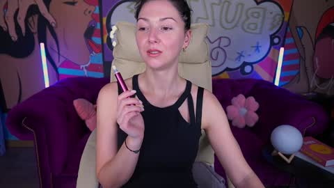 Snapshot of emilyhalls chatting on 12/09/24, 05:41 Emily online show from 12/09/24, 05:41