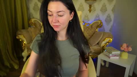 Snapshot of emilyhalls chatting on 02/09/25, 01:56 Emily online show from 02/09/25, 01:56