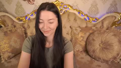 Snapshot of emilyhalls chatting on 03/06/25, 07:25 Emily online show from 03/06/25, 07:25