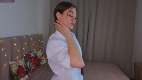 Emi online show from 04/19/26, 03:00