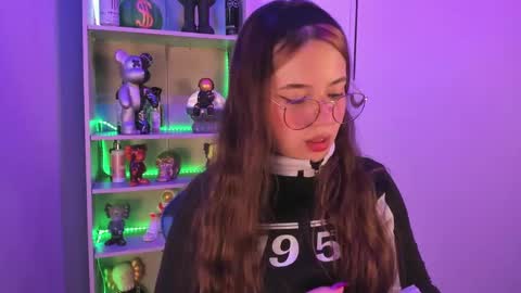 Snapshot of emilykarterr chatting on 01/30/25, 04:02 VALEEEN online show from 01/30/25, 04:02
