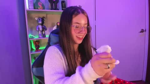 Snapshot of emilykarterr chatting on 03/02/25, 03:59 VALEEEN online show from 03/02/25, 03:59