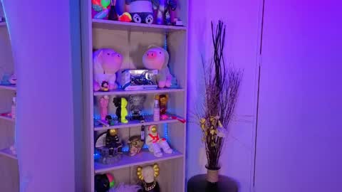 Snapshot of emilykarterr chatting on 05/11/26, 03:40 VALEEEN online show from 05/11/26, 03:40