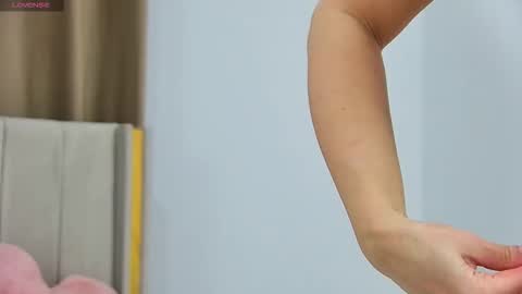 emilynovaa1 online show from 03/07/26, 07:00