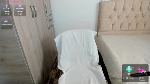 Emily online show from 03/07/25, 07:49