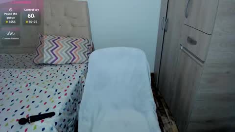 Emily online show from 12/05/25, 04:14