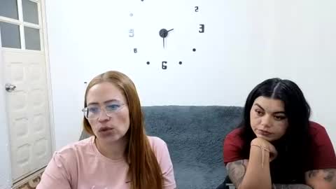 Snapshot of emilyriskhot chatting on 07/13/26, 10:45 emily friends online show from 07/13/26, 10:45