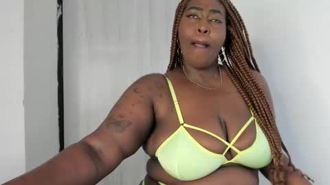 emilyrojas online show from 09/15/25, 12:05