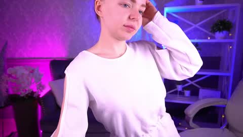  MY NAME IS Emily WELCOME EVERYONE I WILL BE HAPPY TO GIVE YOU WHAT YOU HAVE DREAMED OF FOR SO LONG online show from 04/01/26, 05:52