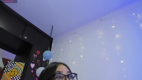 Emy online show from 01/09/25, 02:22