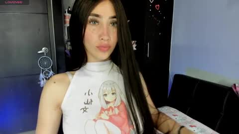 Snapshot of emilytafur chatting on 05/28/26, 02:47 Emy online show from 05/28/26, 02:47