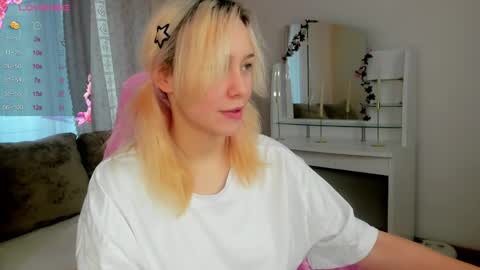 Snapshot of emilytrase chatting on 05/06/26, 01:14 Betty online show from 05/06/26, 01:14