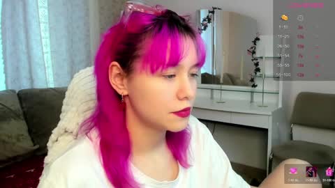 Snapshot of emilytrase chatting on 05/14/26, 01:23 Betty online show from 05/14/26, 01:23