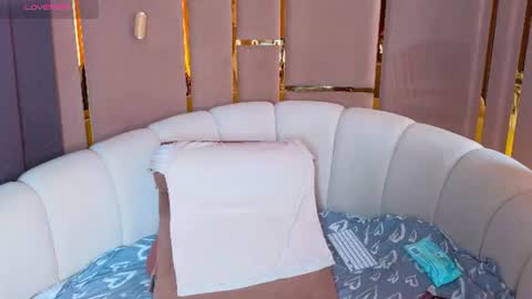 Snapshot of emilytrays chatting on 07/11/26, 12:30 Emily wish-list online show from 07/11/26, 12:30