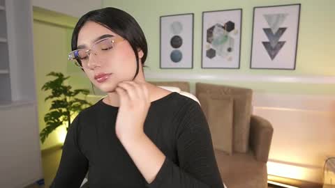 Emily Turner  online show from 11/21/25, 07:01