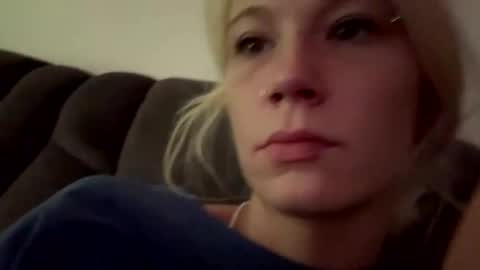 Snapshot of emilywarren296 chatting on 09/21/25, 02:51 emilywarren296 online show from 09/21/25, 02:51