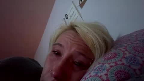 Snapshot of emilywarren296 chatting on 09/29/25, 11:37 emilywarren296 online show from 09/29/25, 11:37
