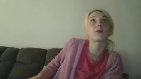 Snapshot of emilywarren296 chatting on 10/20/25, 01:55 emilywarren296 online show from 10/20/25, 01:55