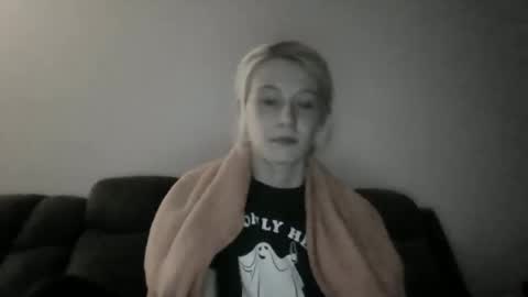 Snapshot of emilywarren296 chatting on 10/22/25, 11:21 emilywarren296 online show from 10/22/25, 11:21