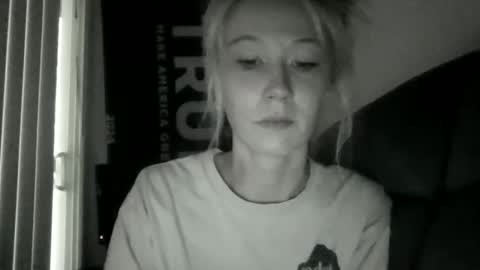 Snapshot of emilywarren296 chatting on 10/25/25, 01:18 emilywarren296 online show from 10/25/25, 01:18