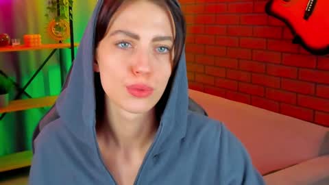 Emily online show from 12/05/24, 09:17