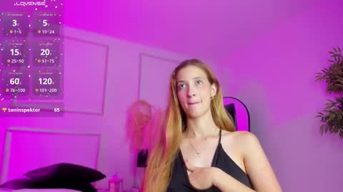 E M I L Y online show from 10/18/25, 03:02