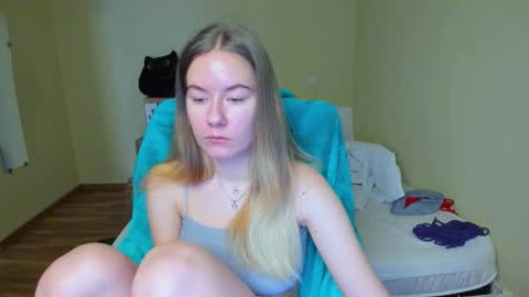 Snapshot of emilyy____ chatting on 02/28/25, 09:58 Emily online show from 02/28/25, 09:58