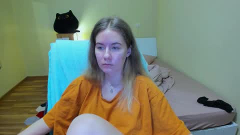 Snapshot of emilyy____ chatting on 03/12/25, 07:06 Emily online show from 03/12/25, 07:06