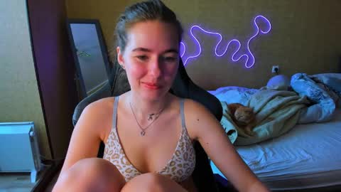 Snapshot of emilyy____ chatting on 05/06/26, 10:09 Emily online show from 05/06/26, 10:09