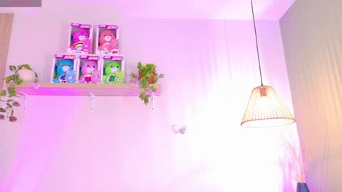Emily Bank online show from 05/21/26, 08:05