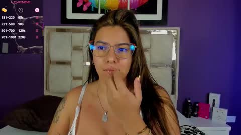 emilyy_cooperr online show from 03/25/26, 12:11