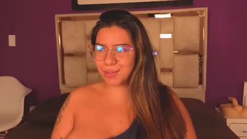 Snapshot of emilyy_cooperr chatting on 07/14/26, 12:11 emilyy_cooperr online show from 07/14/26, 12:11