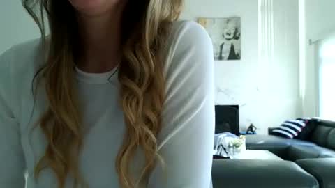 emilly online show from 10/16/25, 09:16