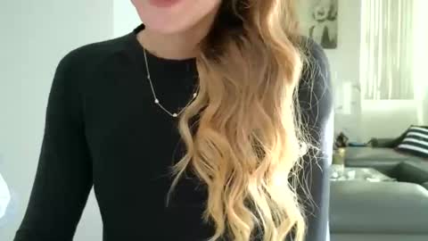 emilly online show from 10/23/25, 09:24