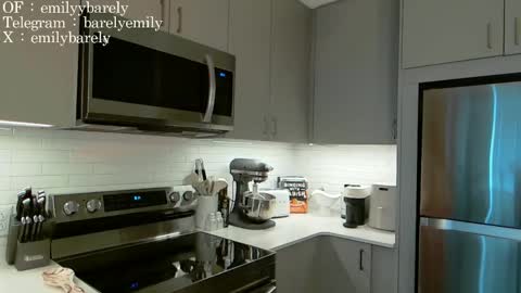 Emily brunette and Charlotte redhead online show from 03/24/26, 02:11