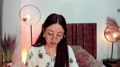 Emilyy Watson online show from 02/07/25, 11:45