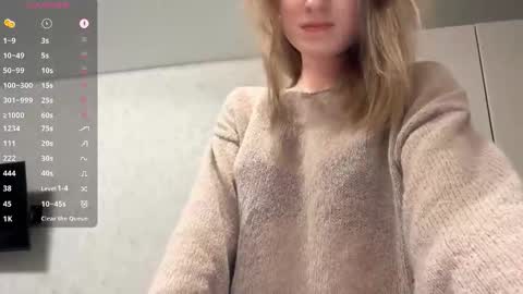 Nadya online show from 10/04/25, 10:52