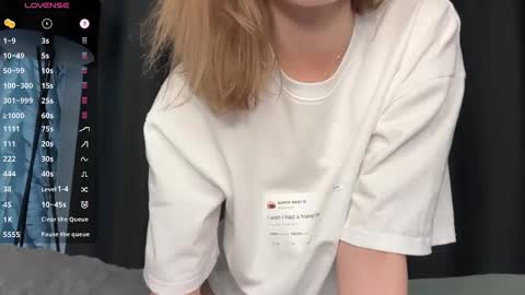 Nadya online show from 10/22/25, 10:15