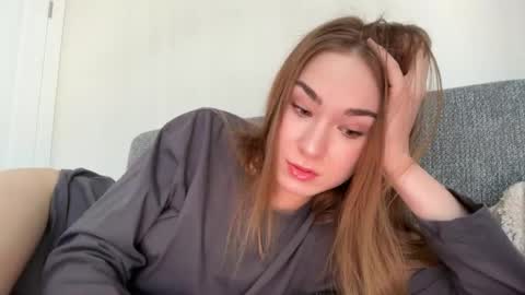 Snapshot of eminemswife chatting on 05/11/26, 07:47 Nadya online show from 05/11/26, 07:47