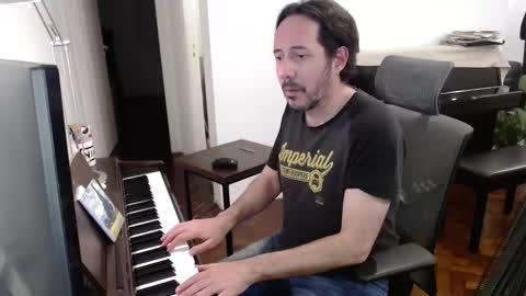 Snapshot of emipianin chatting on 11/01/25, 04:14 emipianin online show from 11/01/25, 04:14