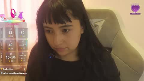 Snapshot of emitaa17228 chatting on 04/13/26, 10:04 emma online show from 04/13/26, 10:04