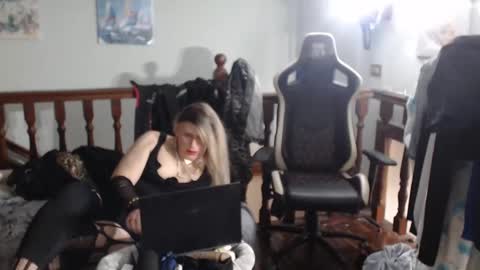 emma online show from 03/10/25, 06:05