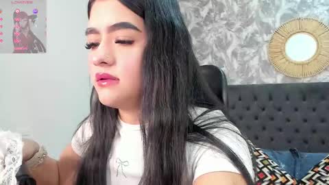 Snapshot of emma_1025 chatting on 10/10/25, 12:15 emma  online show from 10/10/25, 12:15