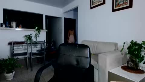 Snapshot of emma______1996 chatting on 06/02/26, 06:15 emma______1996 online show from 06/02/26, 06:15